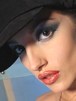 Sexy porn starlet Jenna feeds our lustfull eyes